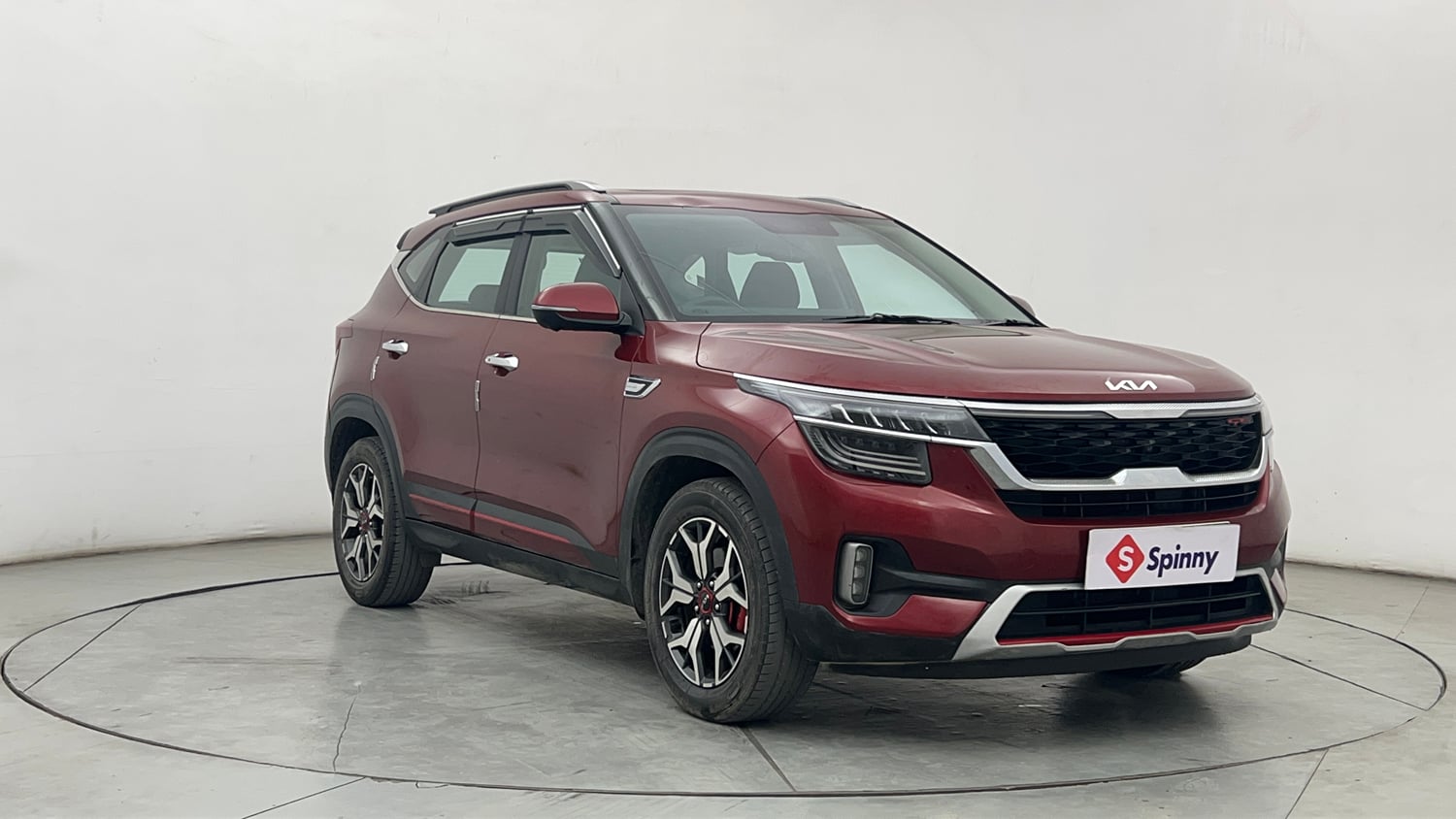 Used 2022 Kia Seltos GTX Plus 1.4 Petrol Manual exterior RIGHT FRONT CORNER VIEW