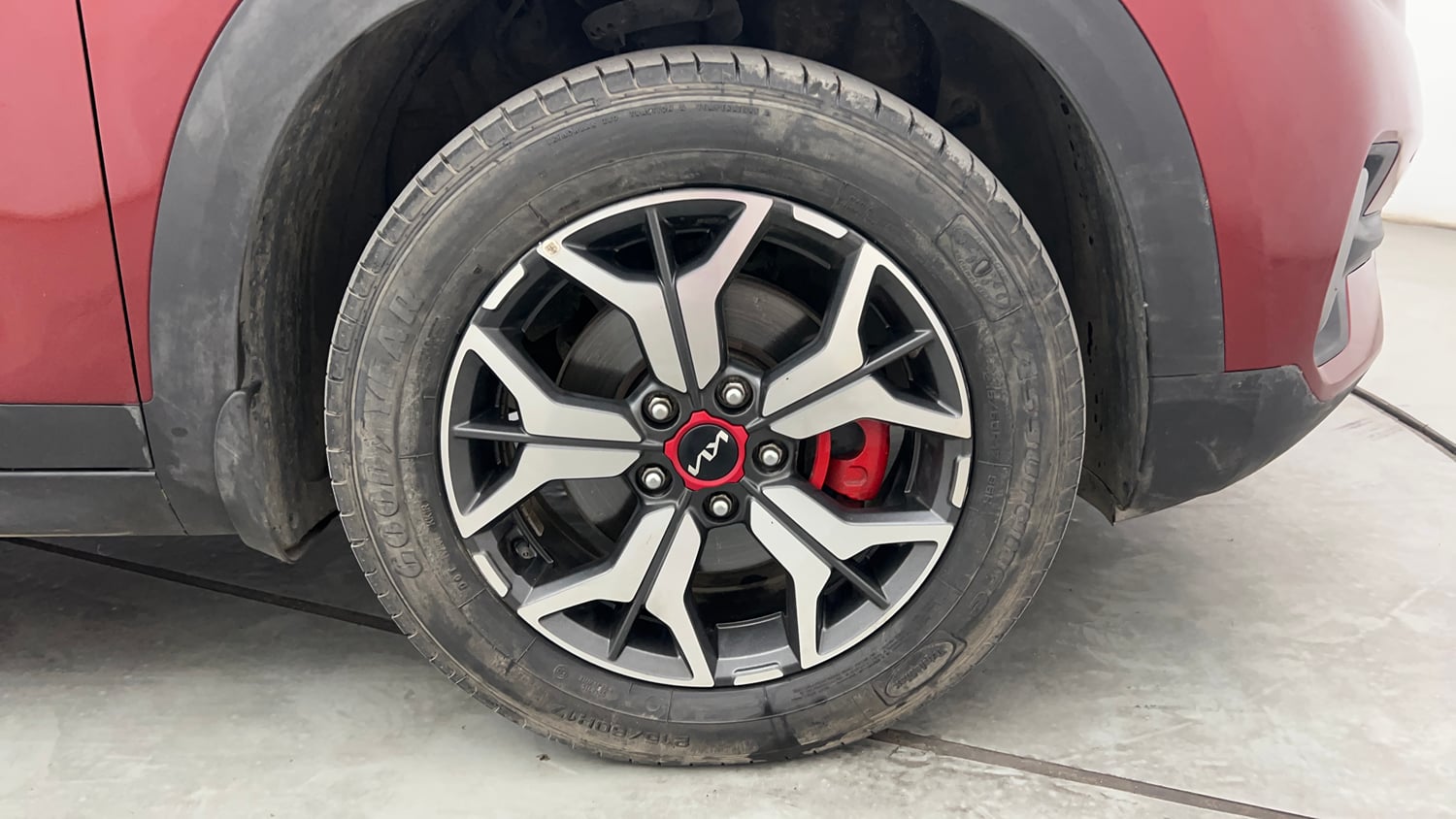 Used 2022 Kia Seltos GTX Plus 1.4 Petrol Manual tyres RIGHT FRONT TYRE RIM VIEW