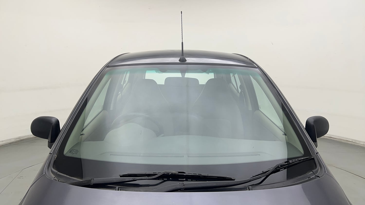 Used 2014 Hyundai i10 Magna 1.1 iRDE2 Petrol Manual exterior FRONT WINDSHIELD VIEW
