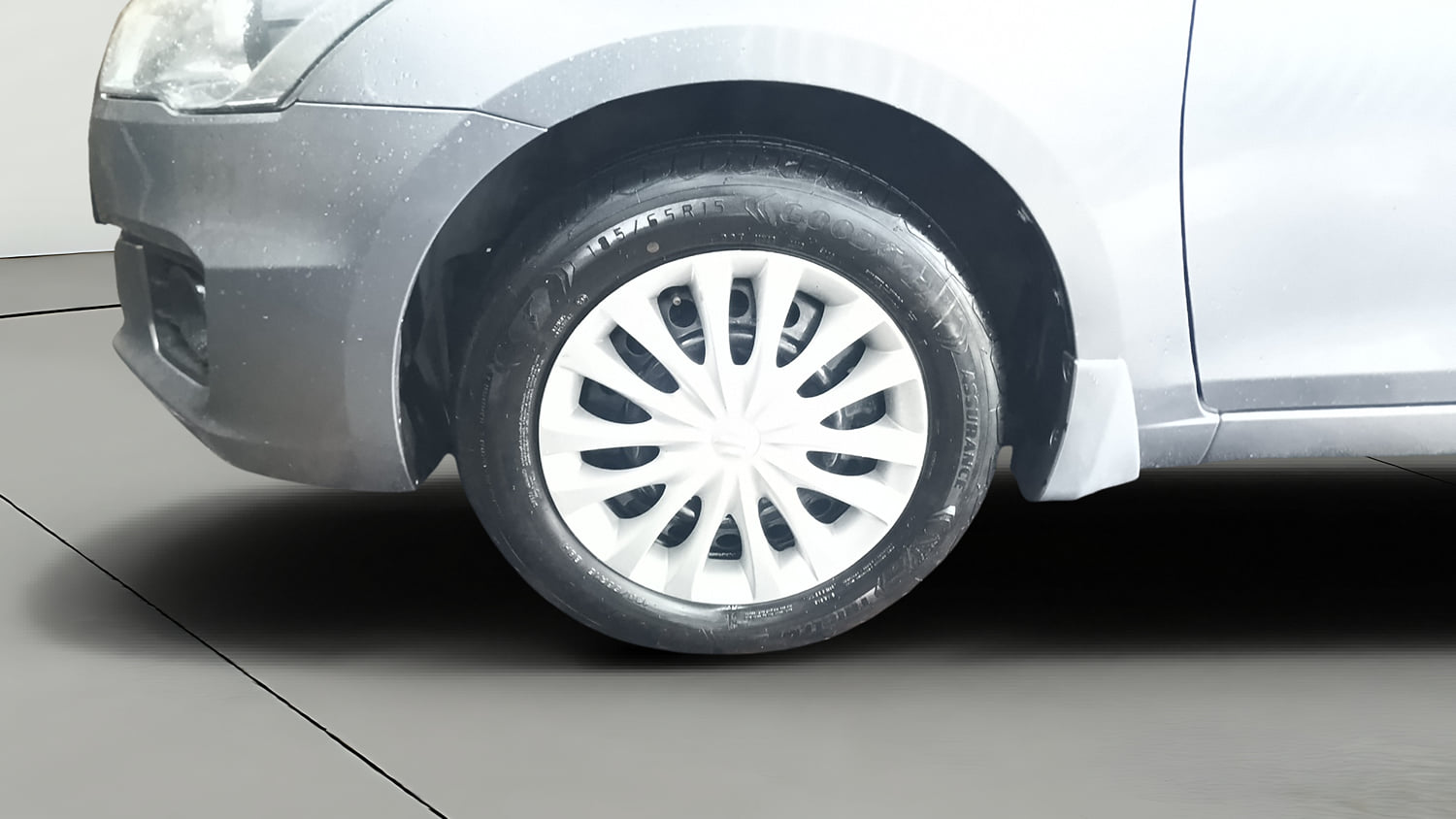 Used 2017 Maruti Suzuki Ciaz Delta 1.4 MT Petrol Manual tyres LEFT FRONT TYRE RIM VIEW