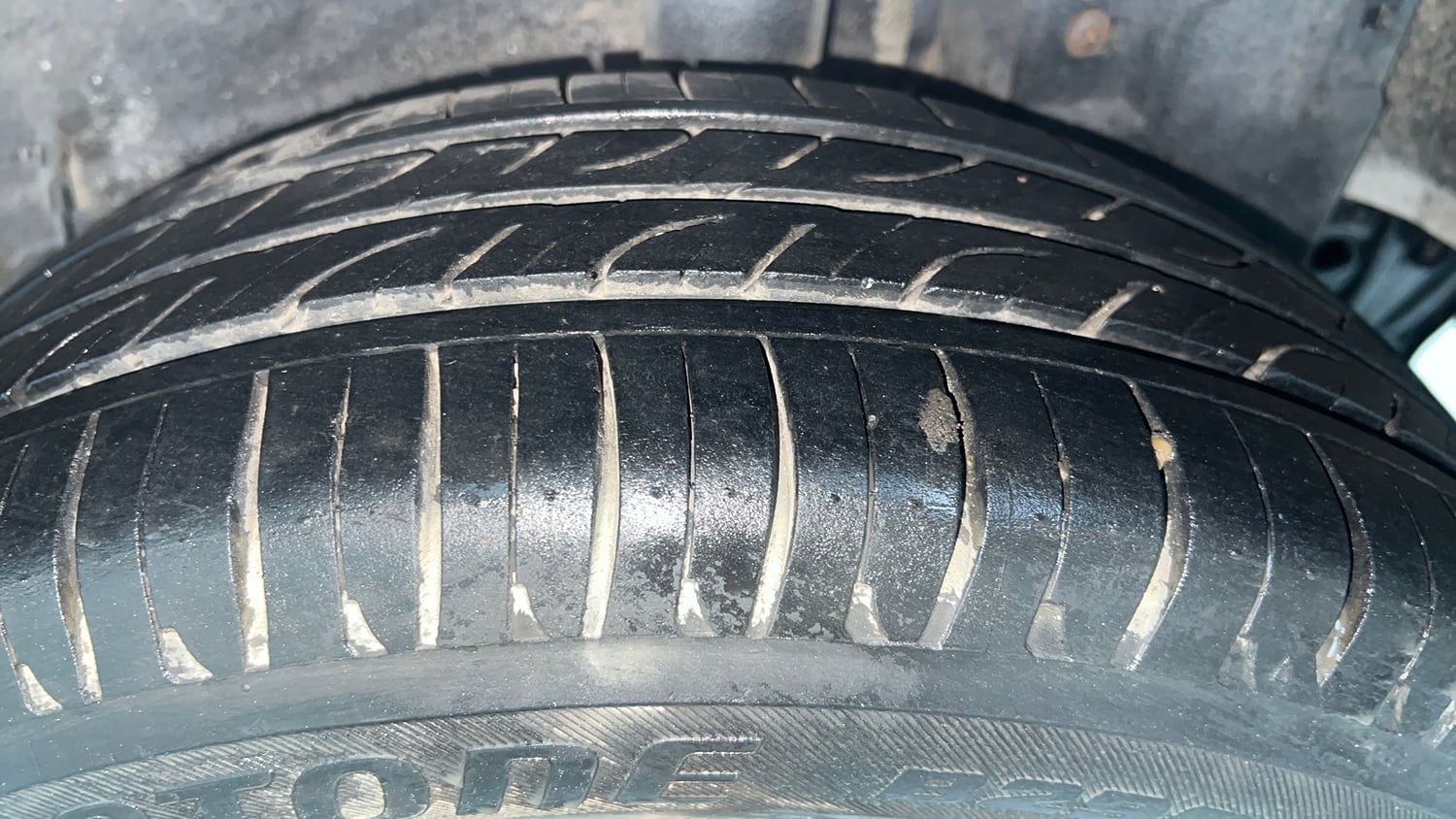 Used 2016 Toyota Etios Liva V Petrol Manual tyres LEFT REAR TYRE TREAD VIEW