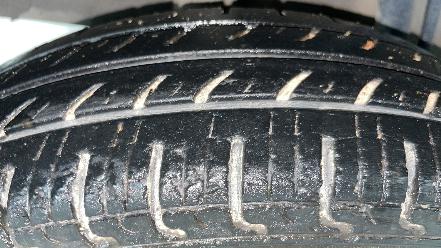 Used 2016 Renault Kwid RXT Petrol Manual tyres RIGHT REAR TYRE TREAD VIEW