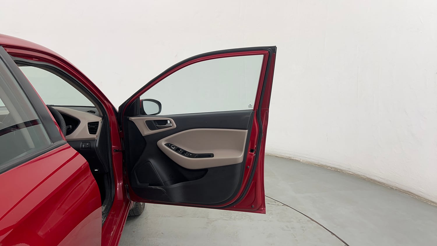 Used 2015 Hyundai Elite i20 Asta 1.2 Petrol Manual interior RIGHT FRONT DOOR OPEN VIEW