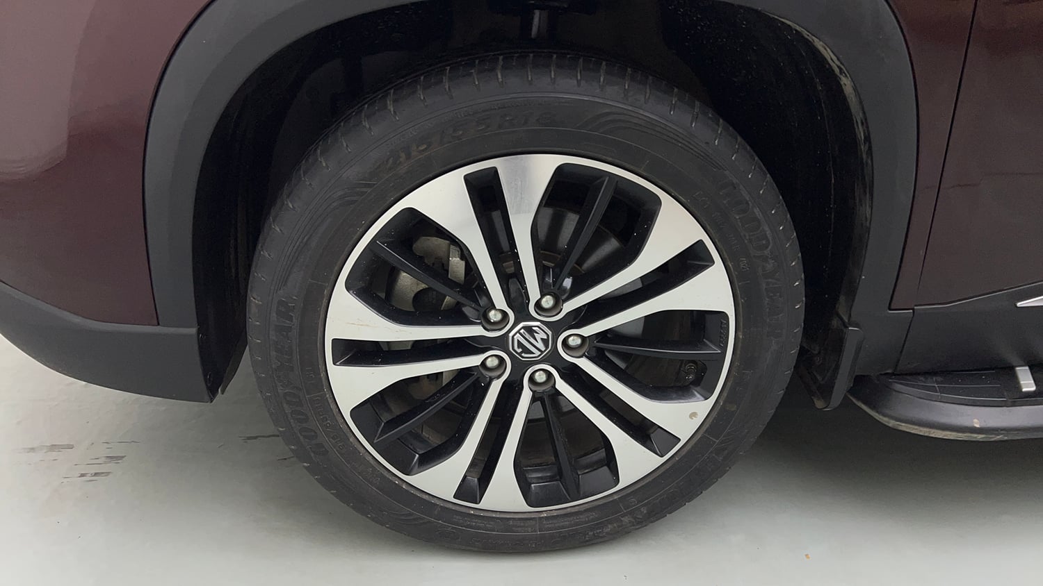 Used 2021 MG Motors Hector Sharp 1.5 Petrol CVT Petrol Automatic tyres LEFT FRONT TYRE RIM VIEW