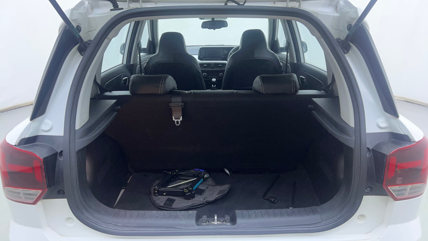 Used 2025 Hyundai Exter SX (O) Connect 1.2 MT Petrol Manual interior DICKY INSIDE VIEW
