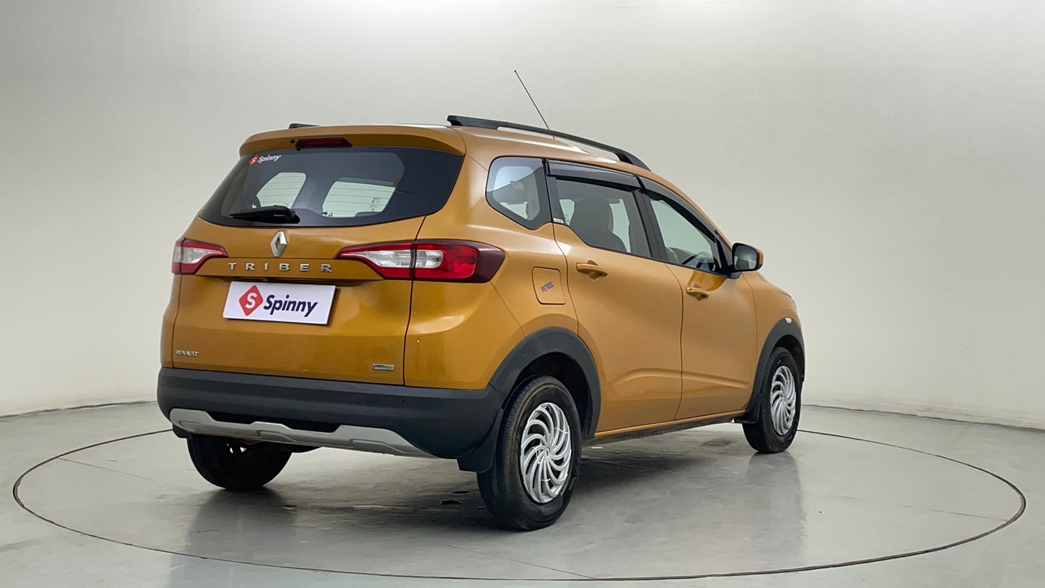 Used 2020 Renault Triber RXZ Petrol Manual exterior RIGHT REAR CORNER VIEW