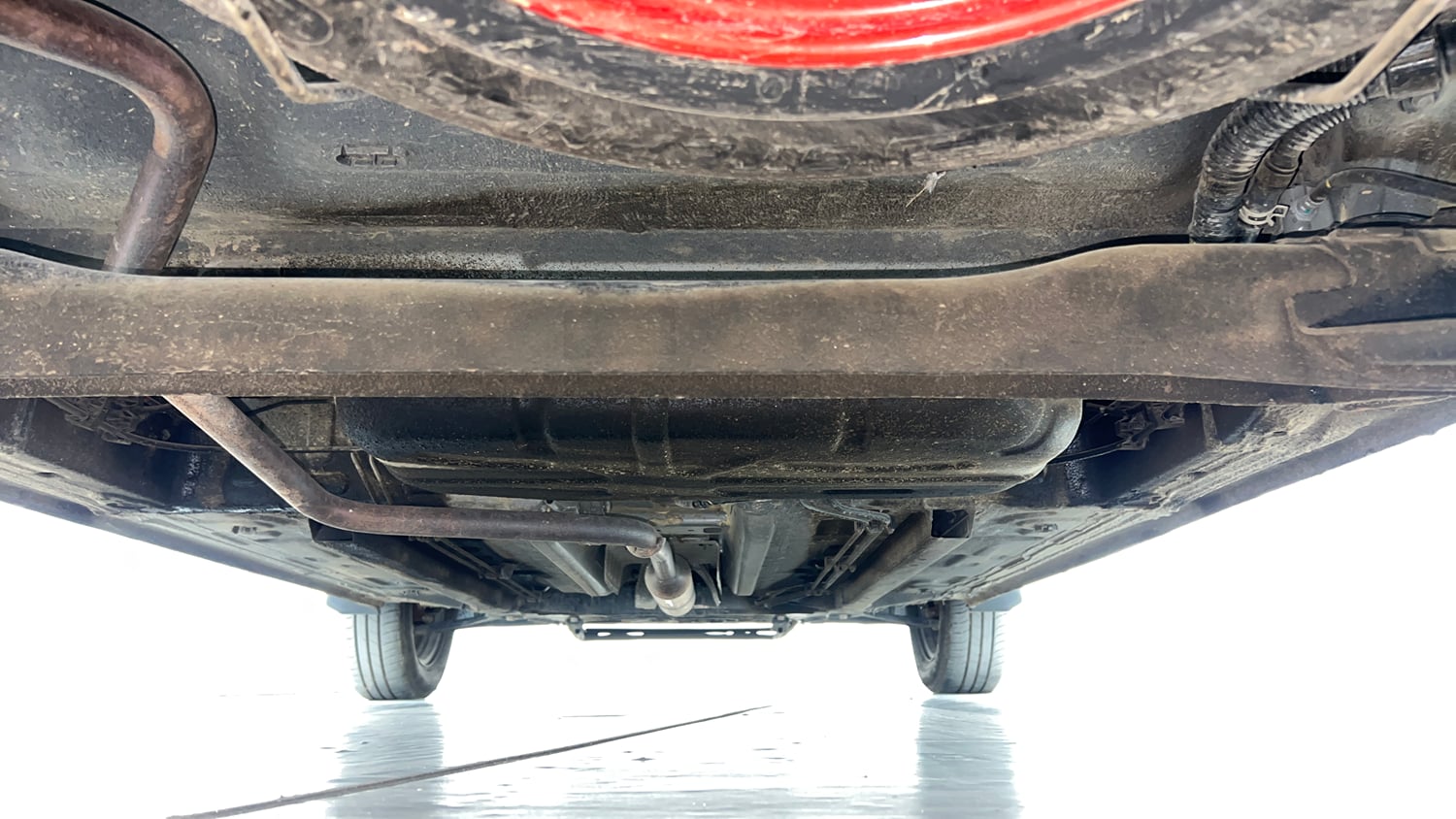 Used 2024 Renault Triber RXZ Petrol Manual extra REAR UNDERBODY VIEW (TAKEN FROM REAR)