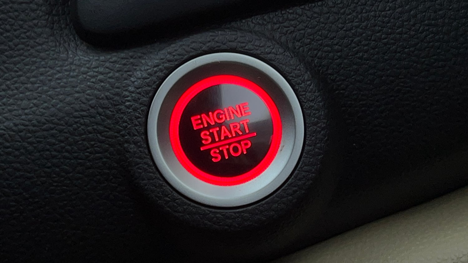 Used 2021 Honda Amaze 1.2 VX CVT Petrol Petrol Automatic top_features Keyless start