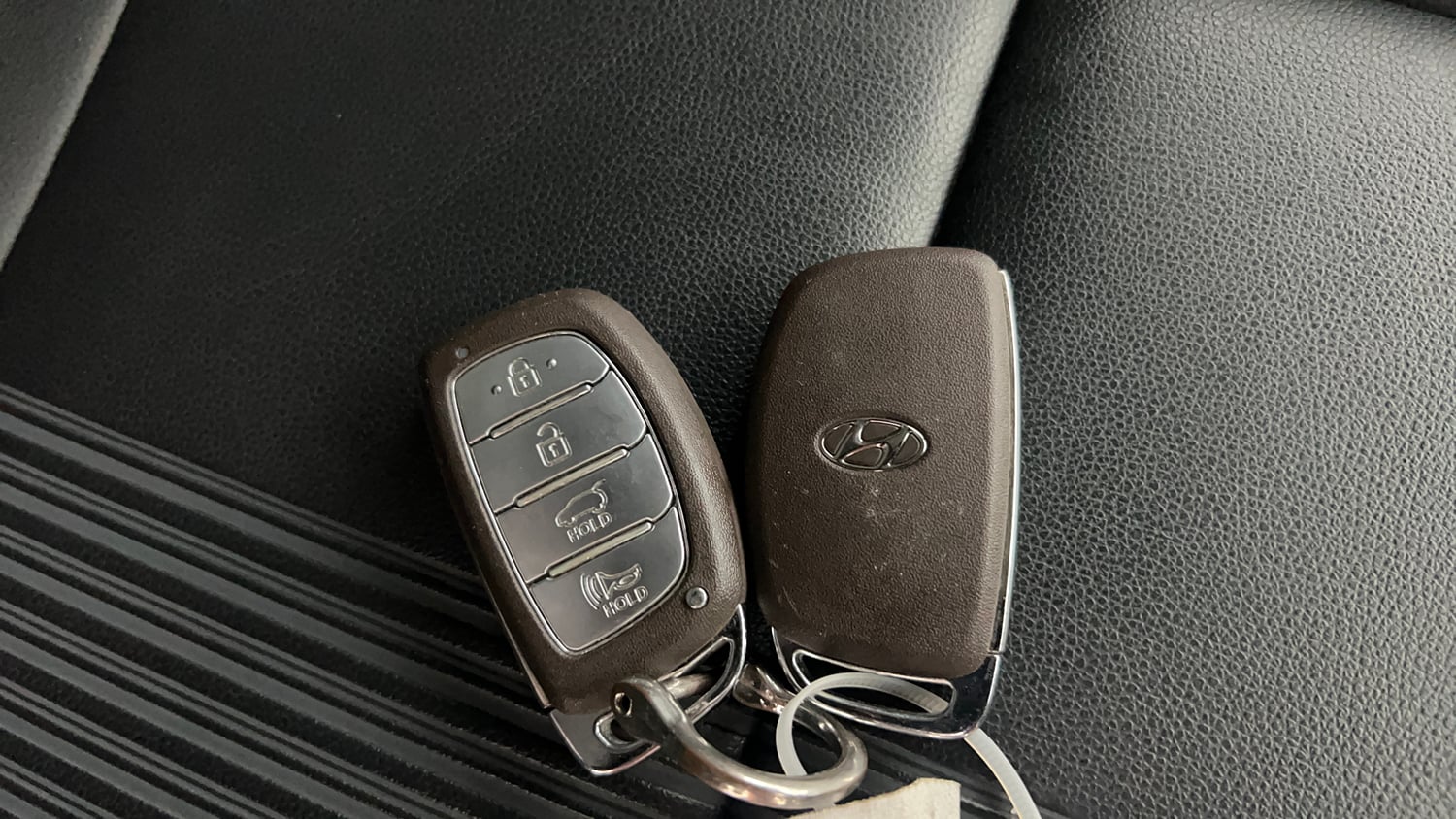 Used 2023 Hyundai New i20 Asta (O) 1.0 Turbo DCT Petrol Automatic extra CAR KEY VIEW