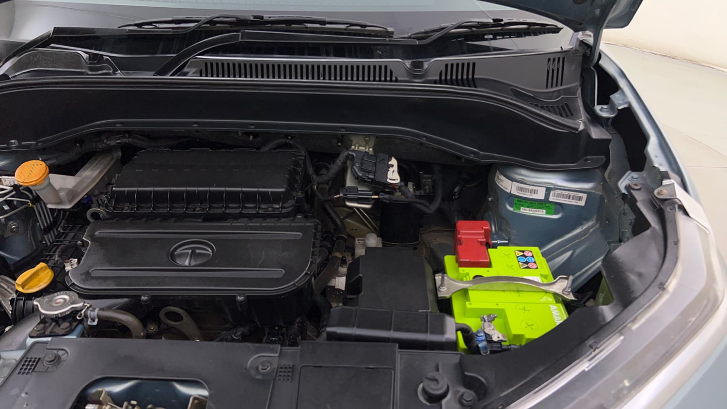 Used 2022 Tata Punch Accomplished AMT Petrol Automatic engine ENGINE LEFT SIDE HINGE & APRON VIEW
