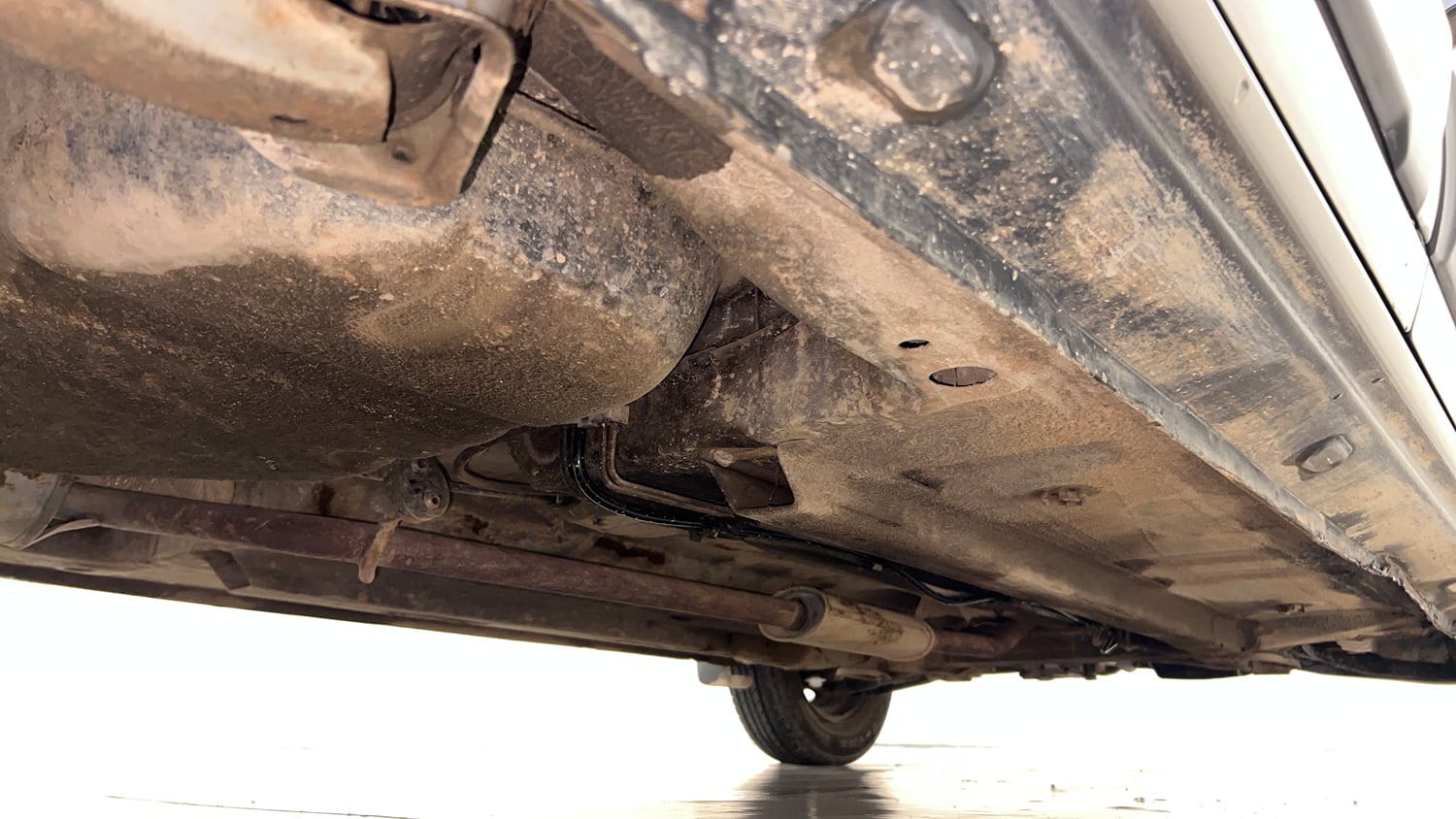 Used 2016 Renault Kwid RXT Petrol Manual extra REAR RIGHT UNDERBODY VIEW