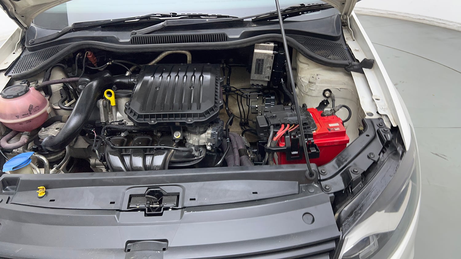 Used 2018 Volkswagen Polo Comfortline 1.0L (P) Petrol Manual engine ENGINE LEFT SIDE VIEW