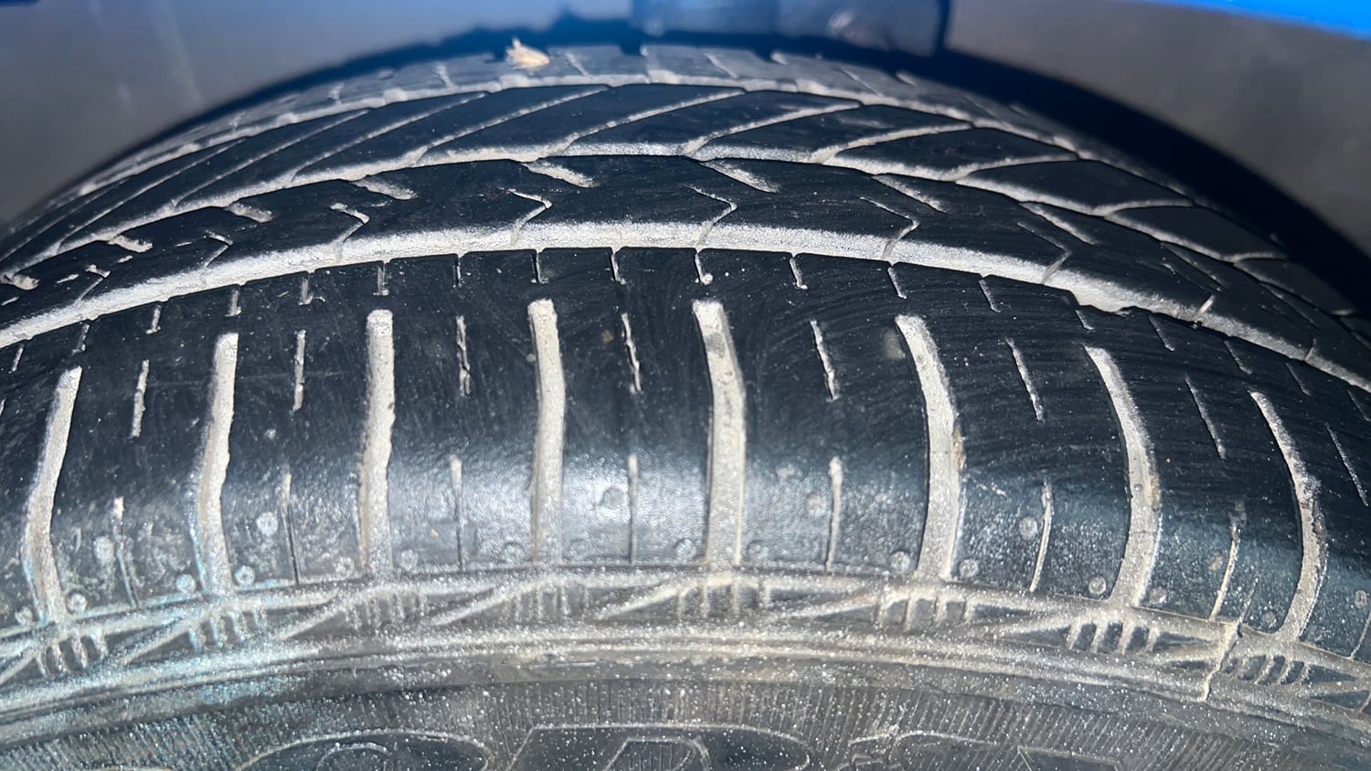 Used 2015 Maruti Suzuki Celerio VXi AMT Petrol Automatic tyres LEFT FRONT TYRE TREAD VIEW