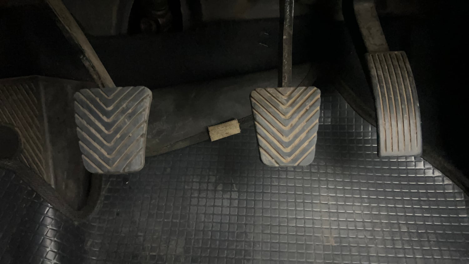 Used 2015 Hyundai Elite i20 Asta 1.2 Petrol Manual interior PEDALS VIEW