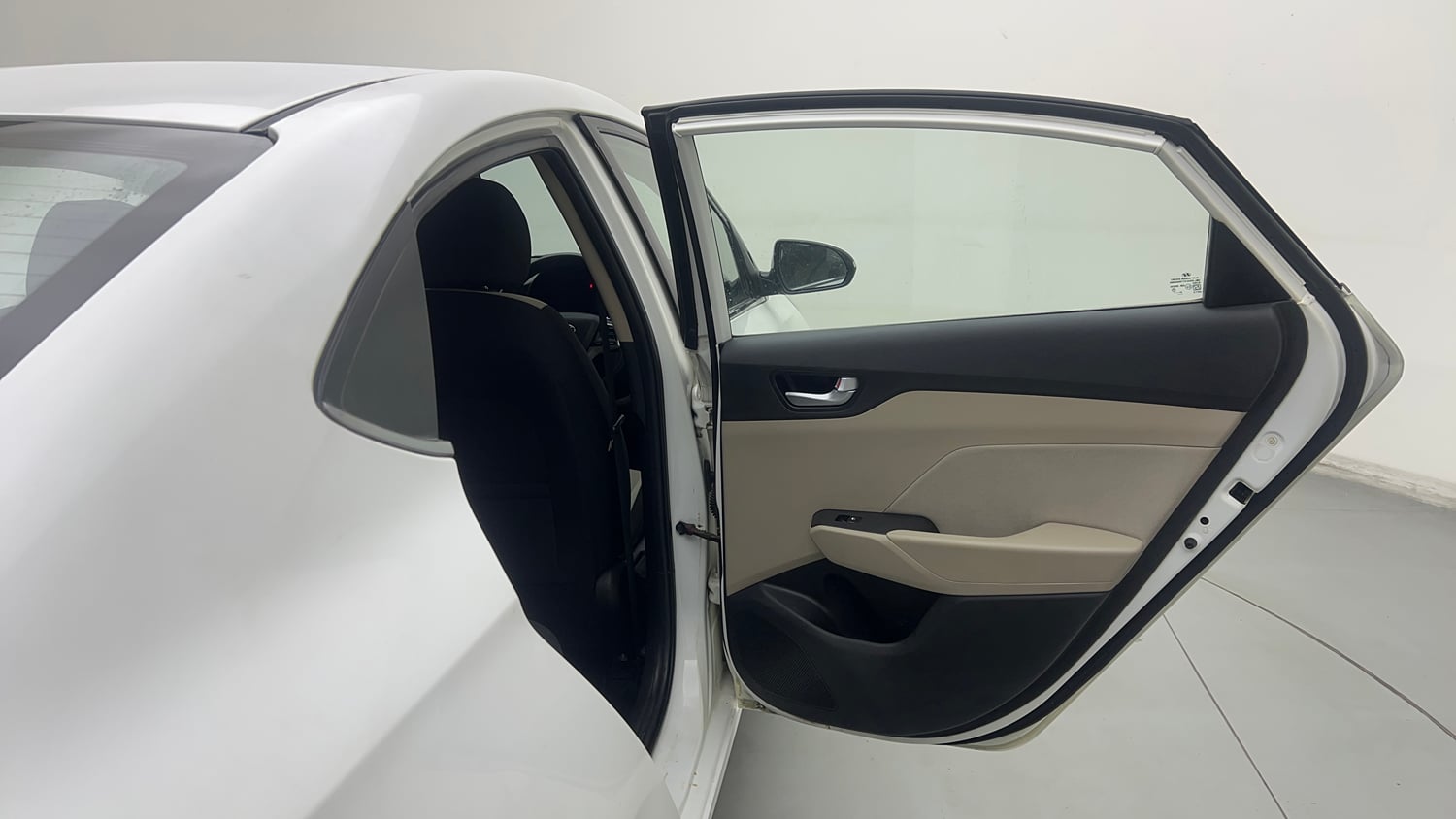 Used 2017 Hyundai Verna EX 1.6 VTVT Petrol Manual interior RIGHT REAR DOOR OPEN VIEW