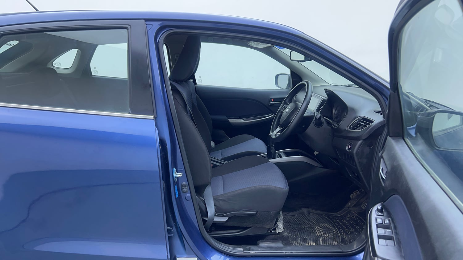 Used 2021 Maruti Suzuki Baleno Zeta Petrol Manual interior RIGHT SIDE FRONT DOOR CABIN VIEW
