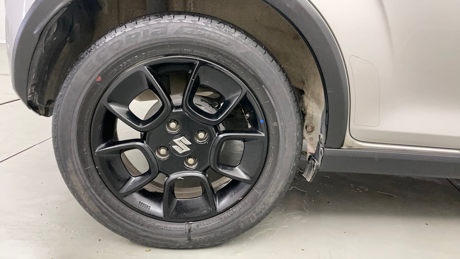 Used 2022 Maruti Suzuki Ignis Zeta 1.2 MT Petrol Manual tyres RIGHT REAR TYRE RIM VIEW