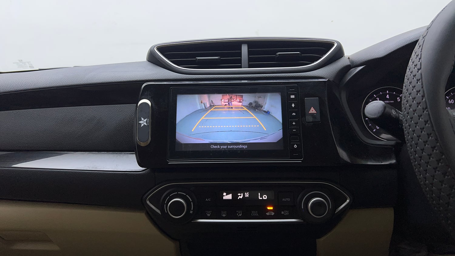 Used 2021 Honda Amaze 1.2 VX CVT Petrol Petrol Automatic top_features Rear camera