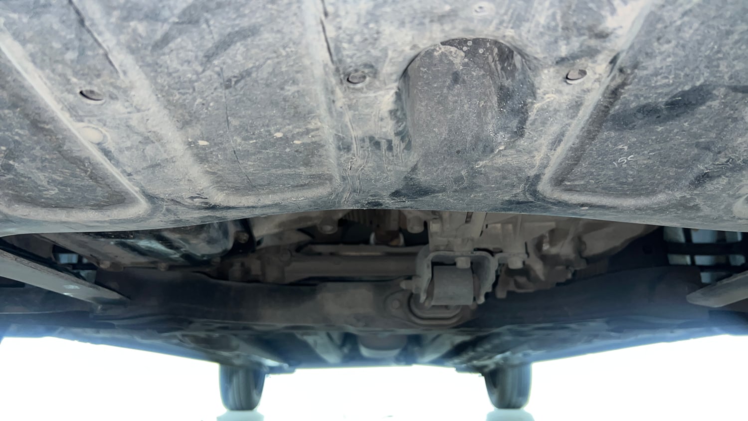 Used 2017 Hyundai Verna EX 1.6 VTVT Petrol Manual extra FRONT LEFT UNDERBODY VIEW