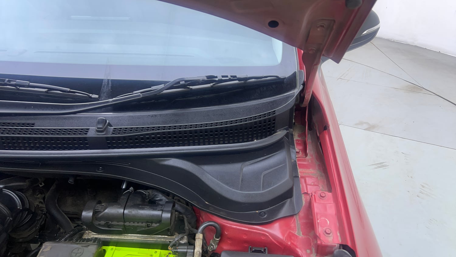 Used 2021 Hyundai Verna SX (O) 1.0 Turbo DCT Petrol Automatic engine ENGINE LEFT SIDE HINGE & APRON VIEW