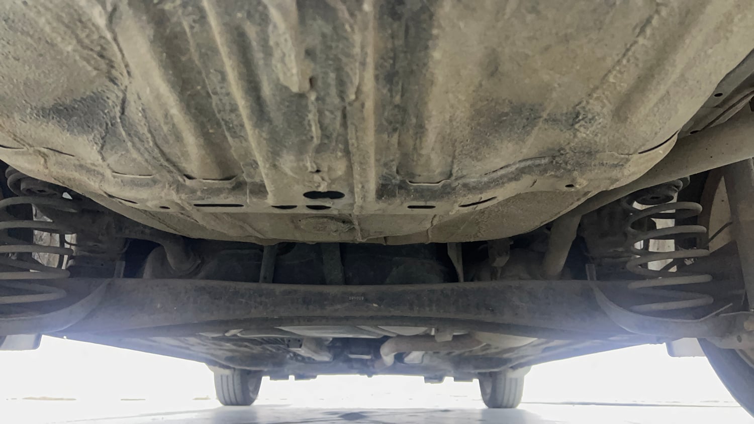 Used 2020 Honda Amaze 1.2 VX MT Petrol Petrol Manual extra REAR UNDERBODY VIEW (TAKEN FROM REAR)
