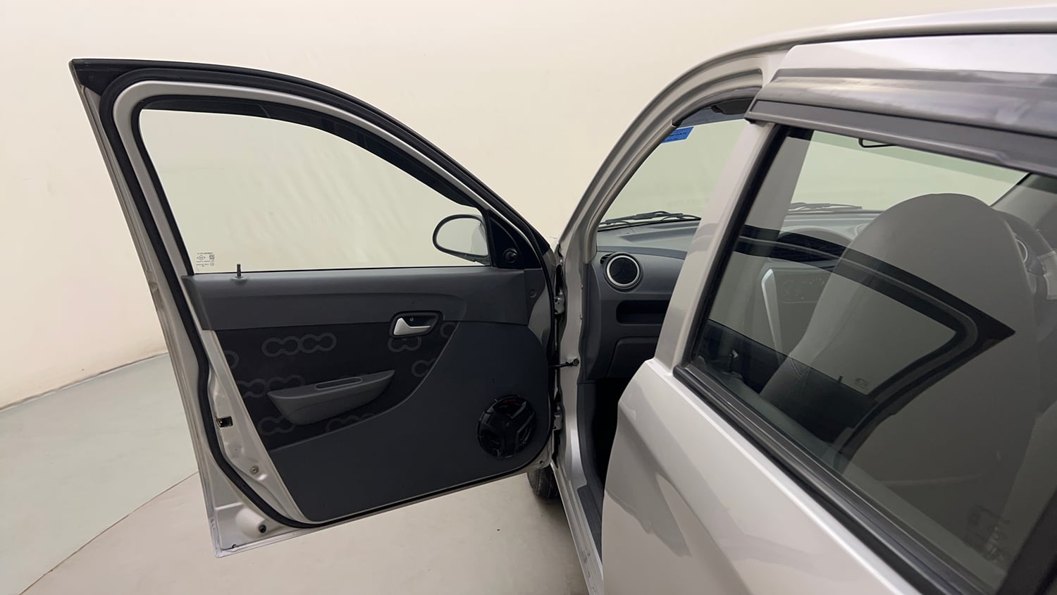 Used 2014 Maruti Suzuki Alto 800 Lxi Petrol Manual interior LEFT FRONT DOOR OPEN VIEW