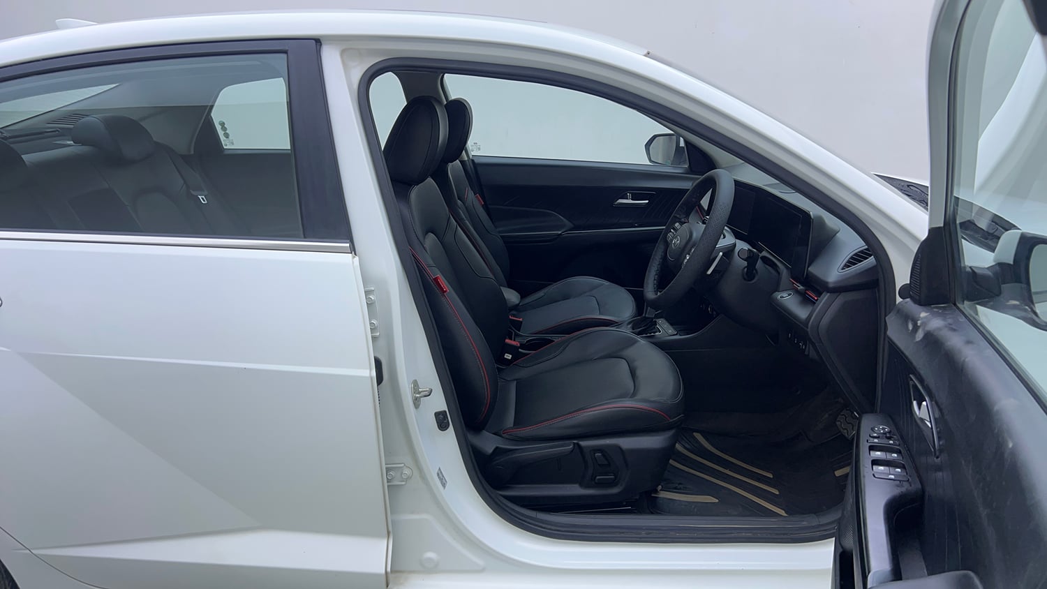 Used 2023 Hyundai Verna SX (O) 1.5 Turbo Petrol DCT Petrol Automatic interior RIGHT SIDE FRONT DOOR CABIN VIEW