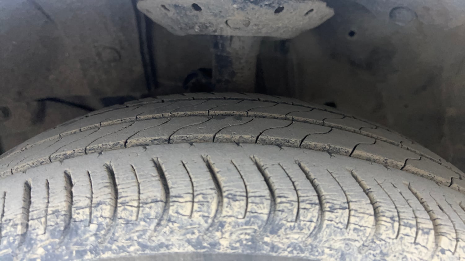 Used 2020 Honda Amaze 1.2 VX MT Petrol Petrol Manual tyres LEFT FRONT TYRE TREAD VIEW