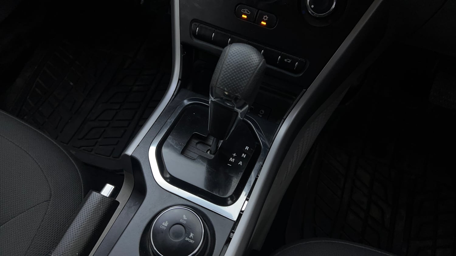 Used 2019 Tata Nexon XMA Petrol Petrol Automatic interior GEAR  KNOB VIEW