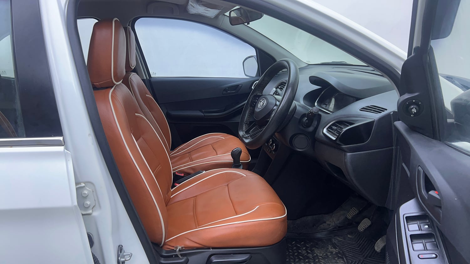 Used 2021 Tata Tiago NRG XZ MT Petrol Manual interior RIGHT SIDE FRONT DOOR CABIN VIEW