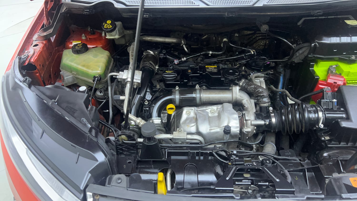 Used 2016 Ford EcoSport Titanium+ 1.5L TDCi Diesel Manual engine ENGINE RIGHT SIDE VIEW