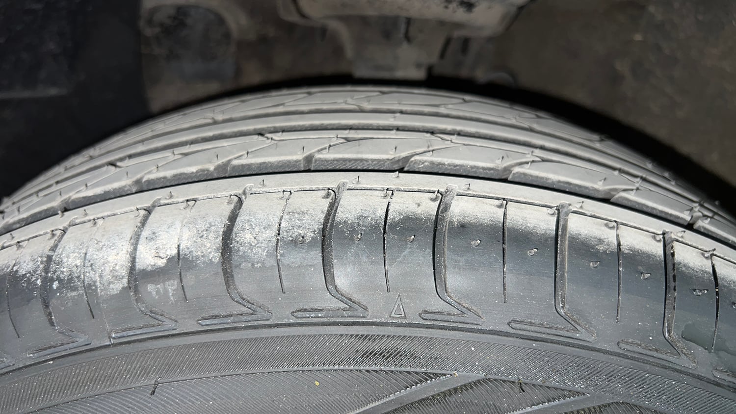 Used 2019 Hyundai Elite i20 Sportz Plus 1.2 Petrol Manual tyres LEFT FRONT TYRE TREAD VIEW