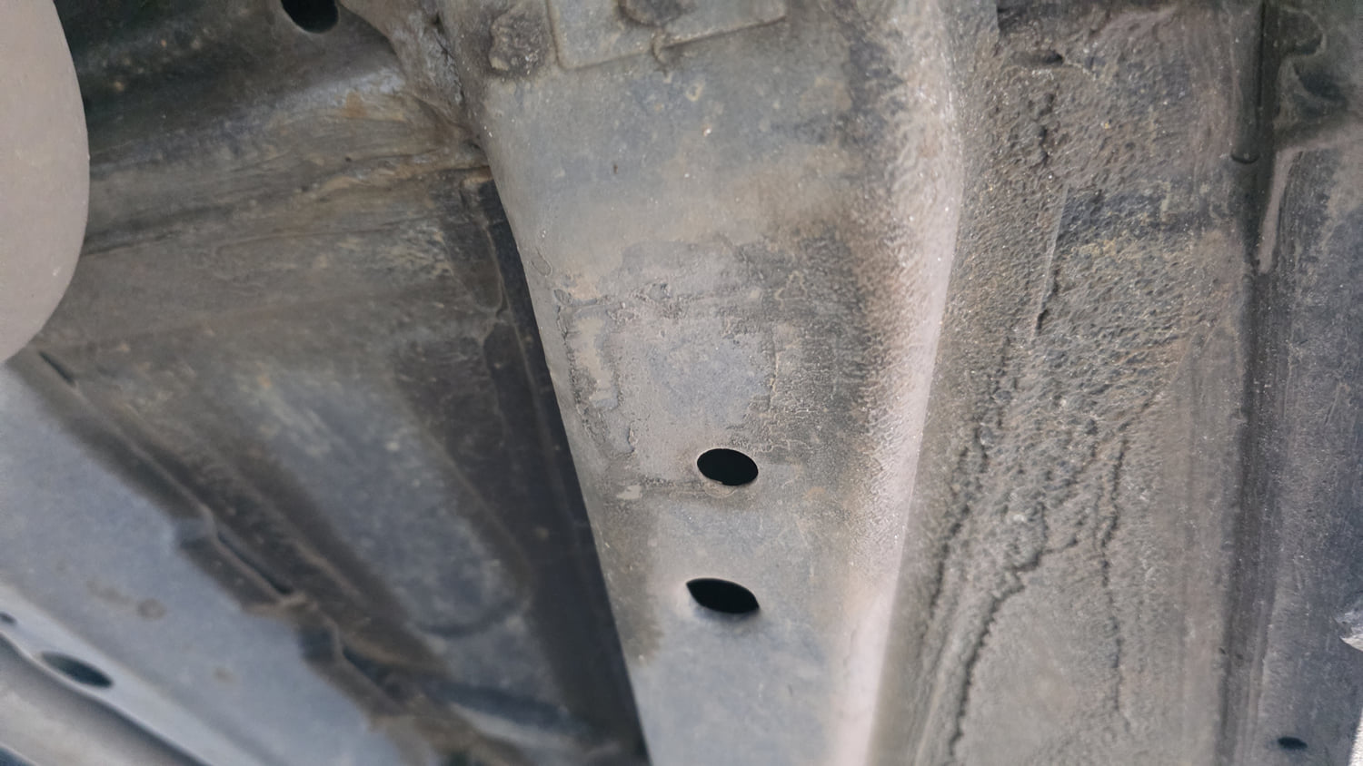 Used 2023 Tata Nexon Fearless Plus S 1.2 Revotron Petrol 6MT DT Petrol Manual extra REAR RIGHT UNDERBODY VIEW