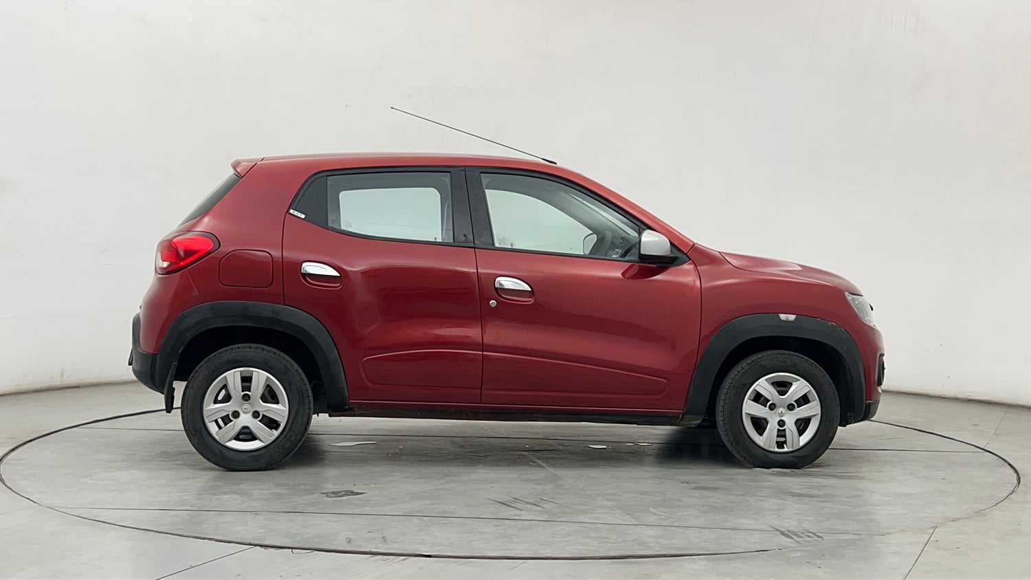 Used 2018 Renault Kwid 1.0 RXT AMT Opt Petrol Automatic exterior RIGHT SIDE VIEW