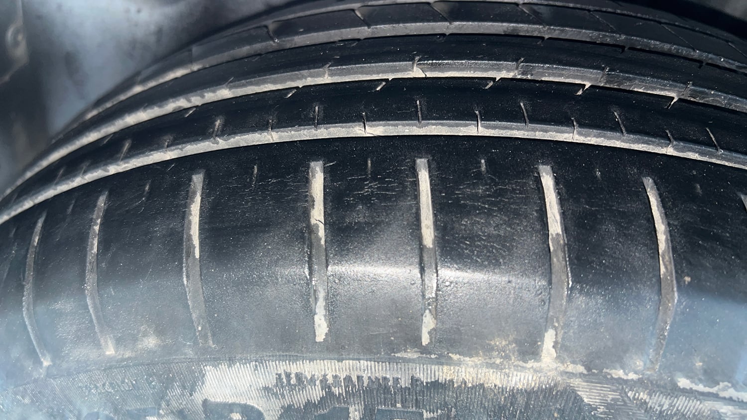 Used 2018 Volkswagen Polo Comfortline 1.0L (P) Petrol Manual tyres RIGHT REAR TYRE TREAD VIEW