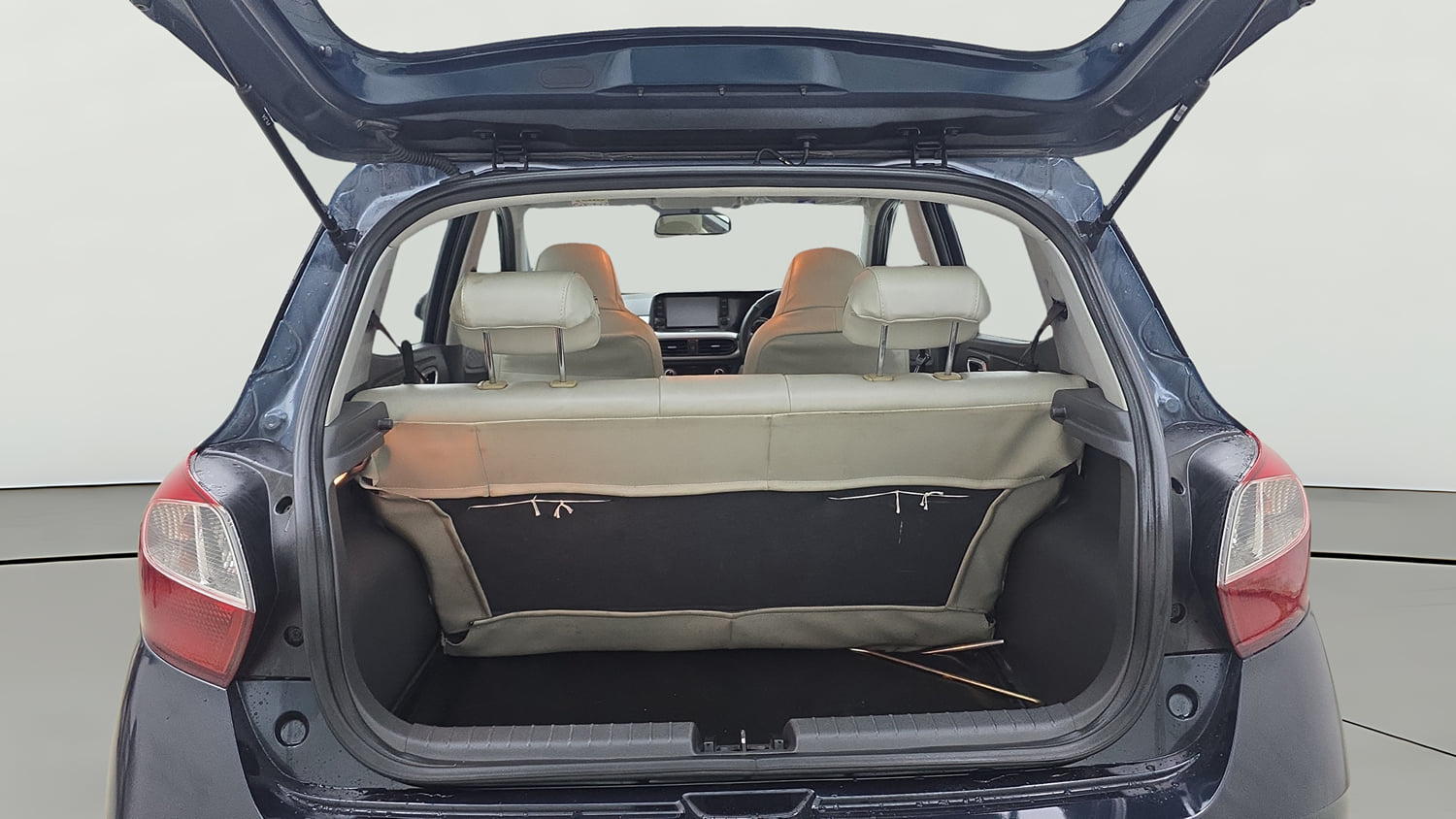 Used 2021 Hyundai Grand i10 Nios Asta 1.2 Kappa VTVT Petrol Manual interior DICKY INSIDE VIEW