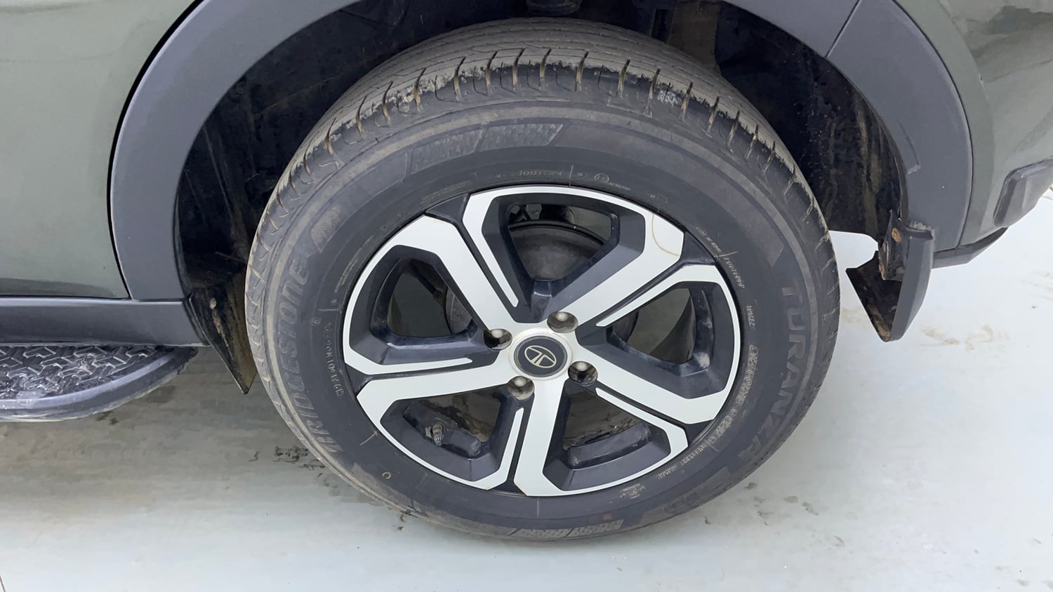 Used 2022 Tata Nexon XZ Plus (Premium) Petrol Manual tyres LEFT REAR TYRE RIM VIEW