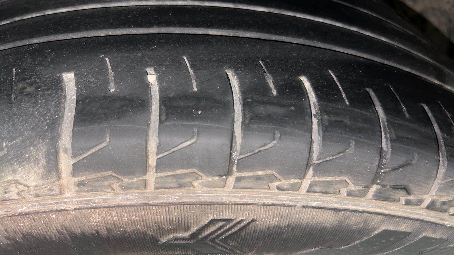 Used 2022 Hyundai Creta SX (O) 1.4 Turbo 7 DCT Petrol Automatic tyres LEFT REAR TYRE TREAD VIEW
