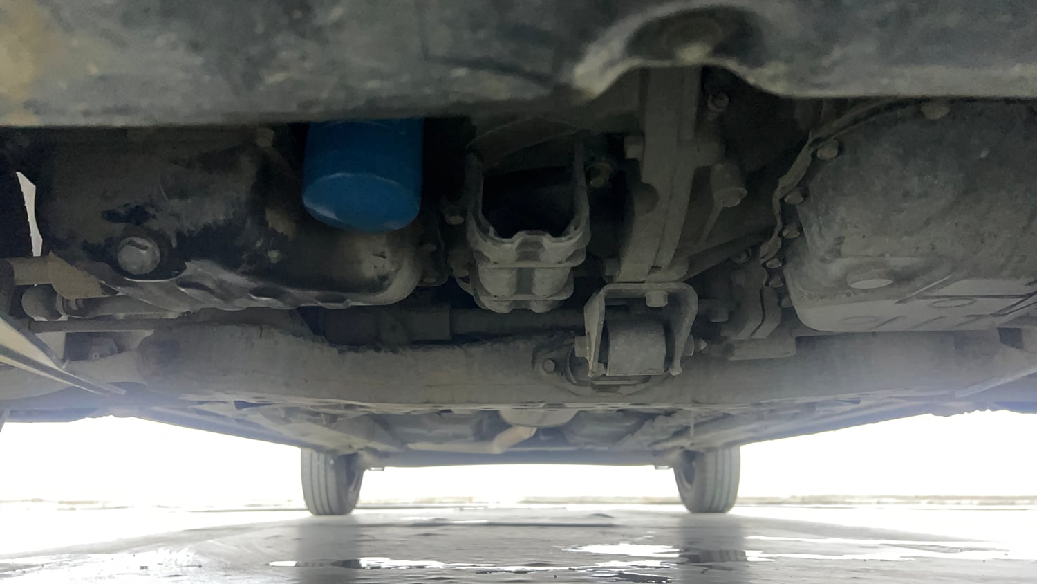 Used 2014 Hyundai Grand i10 Sportz AT 1.2 Kappa VTVT Petrol Automatic extra FRONT LEFT UNDERBODY VIEW