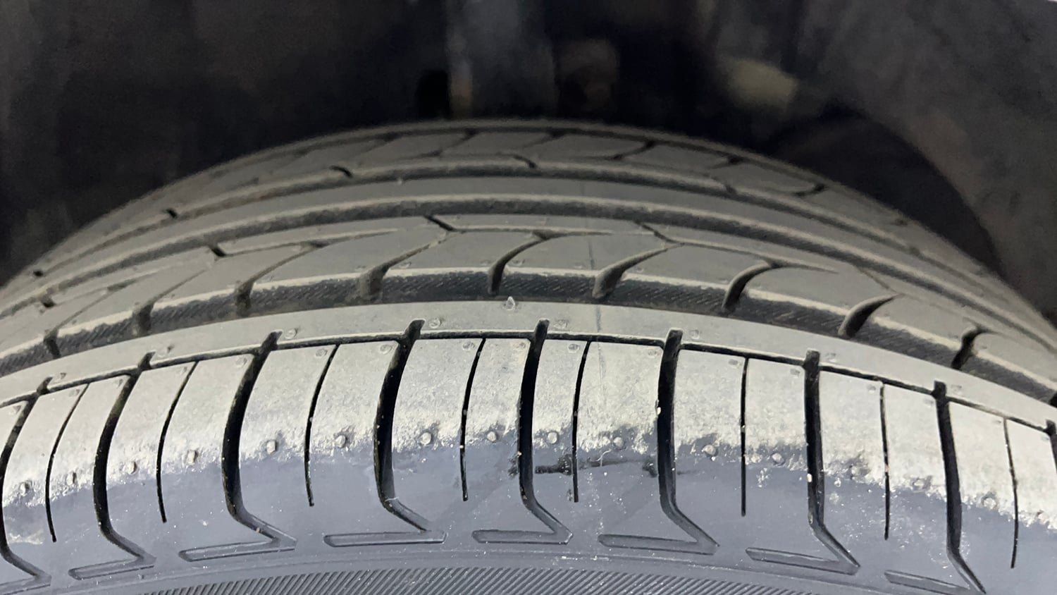 Used 2017 Maruti Suzuki Baleno Zeta 1.2 AT Petrol Automatic tyres RIGHT FRONT TYRE TREAD VIEW