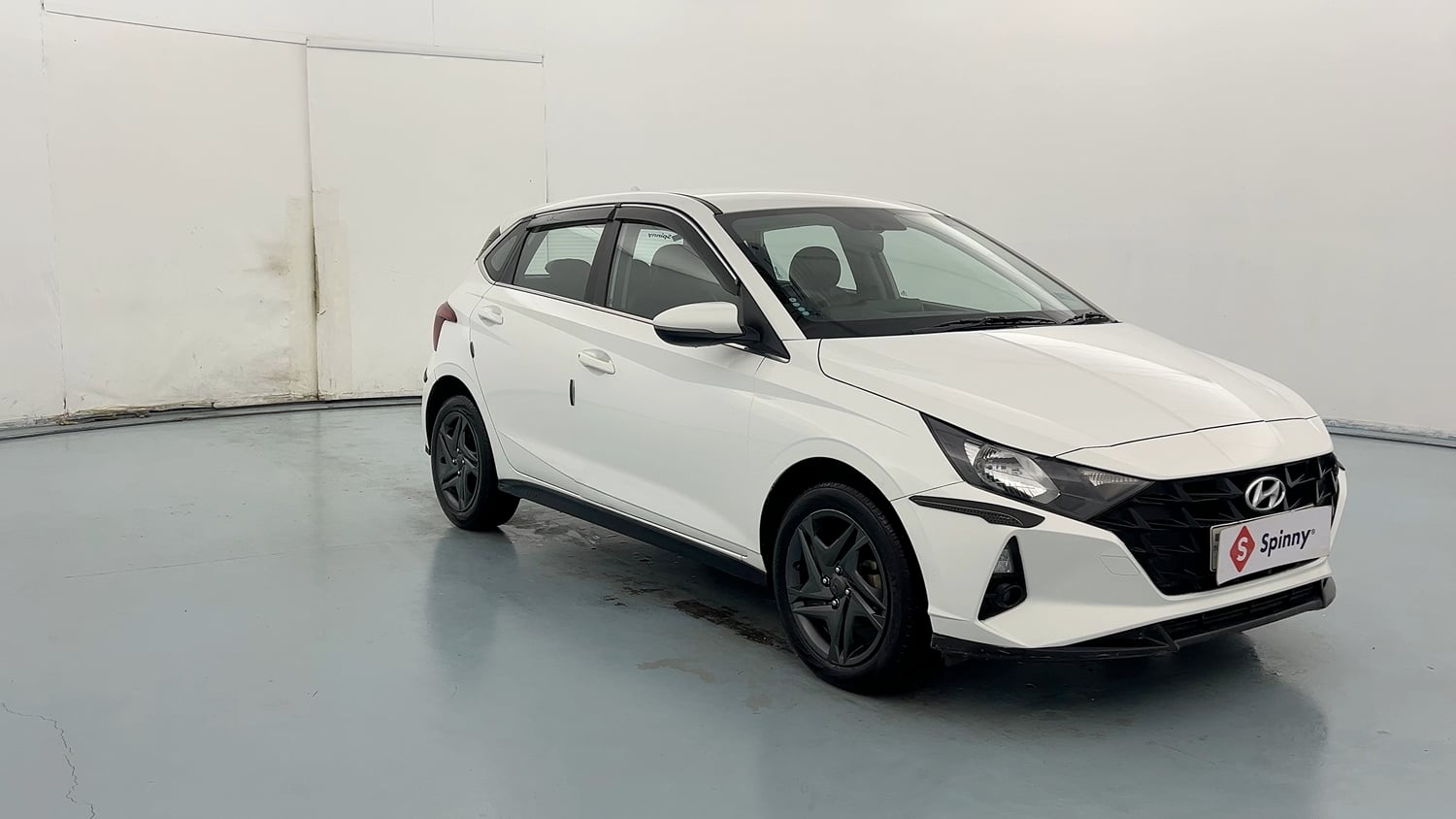 Used 2023 Hyundai i20 Sportz 1.2 MT Petrol Manual exterior RIGHT FRONT CORNER VIEW