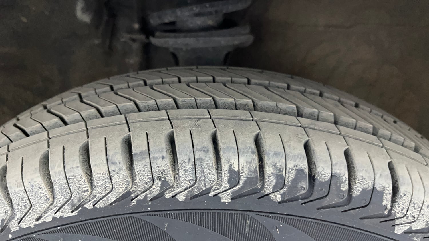 Used 2013 Maruti Suzuki Alto 800 Lxi CNG Cng Manual tyres RIGHT FRONT TYRE TREAD VIEW