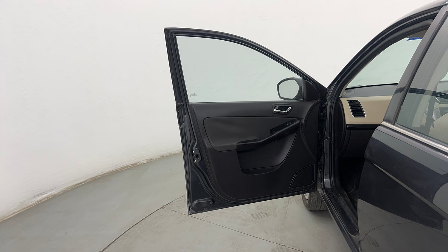 Used 2016 Tata Zest XT Petrol Petrol Manual interior LEFT FRONT DOOR OPEN VIEW