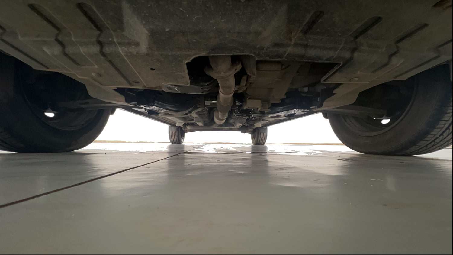 Used 2022 Tata Nexon XM (S) Petrol Manual extra FRONT LEFT UNDERBODY VIEW