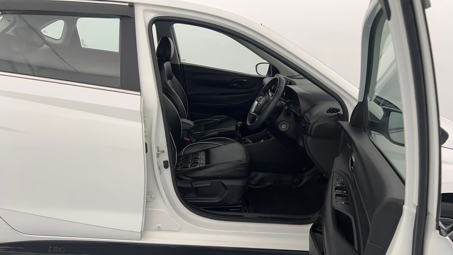 Used 2023 Hyundai i20 Sportz 1.2 MT Petrol Manual interior RIGHT SIDE FRONT DOOR CABIN VIEW
