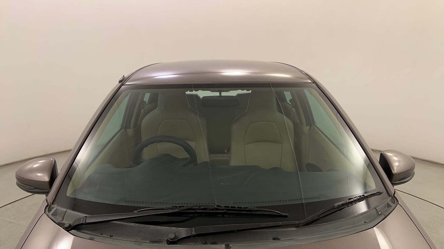 Used 2015 Honda Brio S MT Petrol Manual exterior FRONT WINDSHIELD VIEW