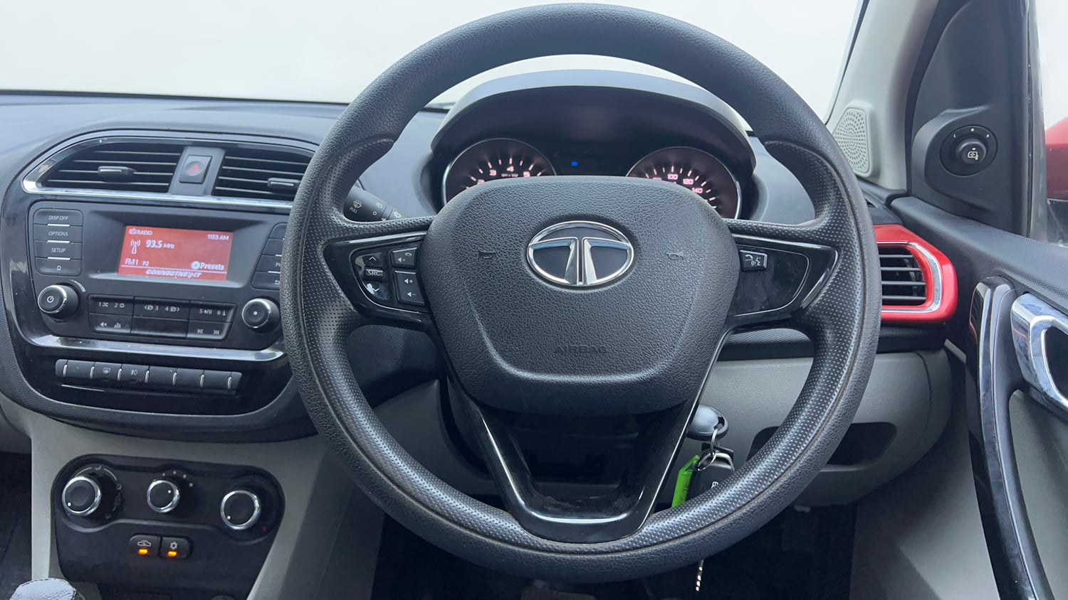 Used 2018 Tata Tiago Revotron XZA Petrol Automatic interior STEERING VIEW