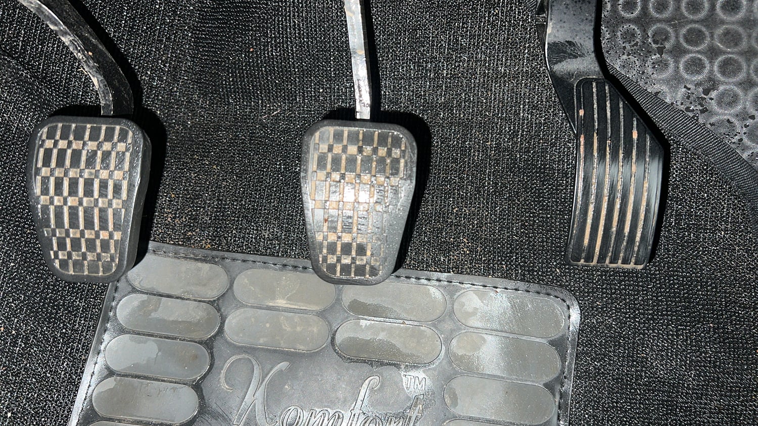 Used 2023 Tata Punch Creative Dual Tone Petrol Manual interior PEDALS VIEW