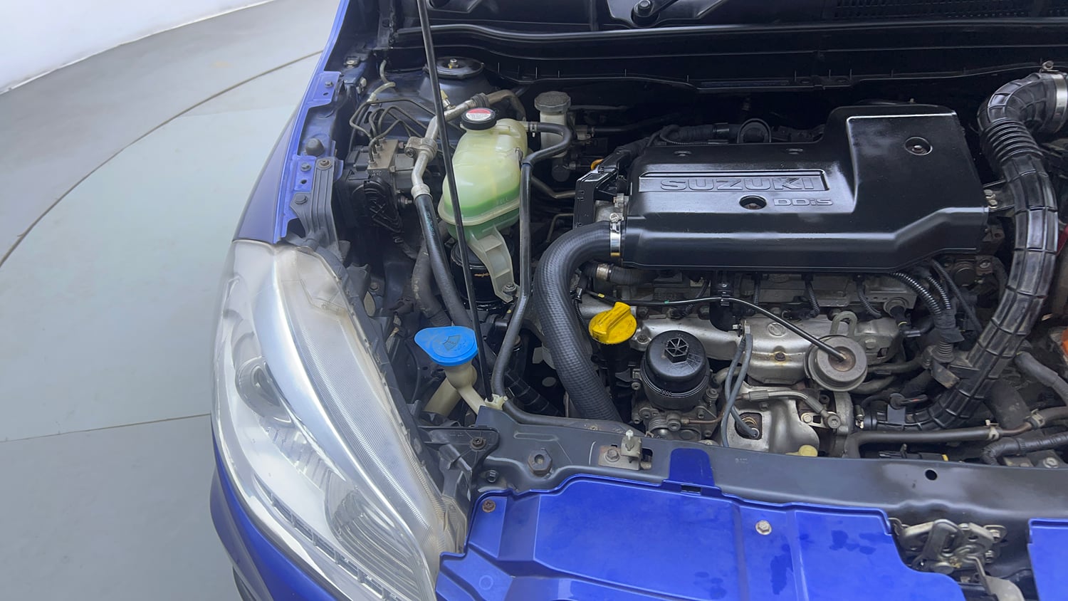Used 2016 Maruti Suzuki S-Cross Alpha 1.3 Diesel Manual engine ENGINE RIGHT SIDE VIEW