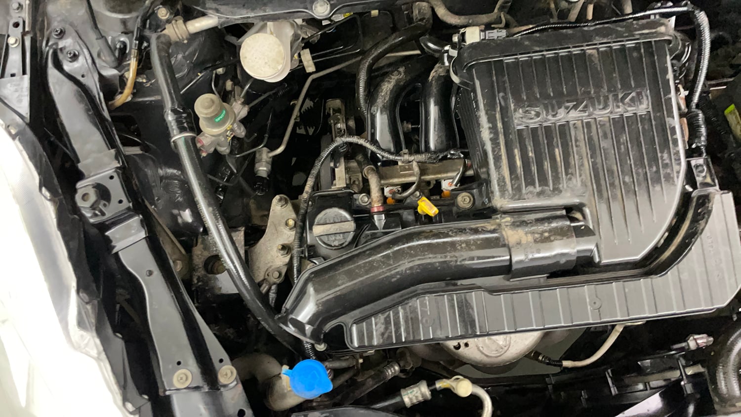 Used 2015 Maruti Suzuki Swift VXi Petrol Manual engine ENGINE RIGHT SIDE VIEW